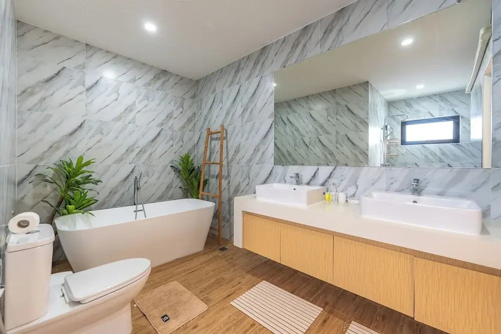One of Phukets Best Villas V212