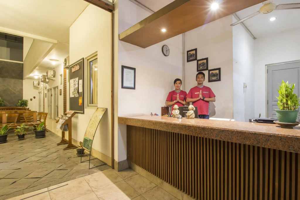 Poncowinatan Hotel