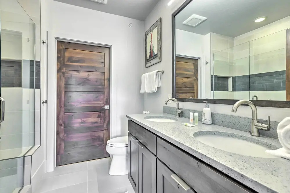 3 Mi to Dillon Reservoir: Condo w/ Balcony!