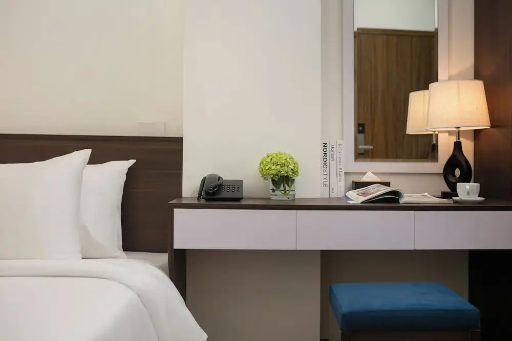 Queen Cafe Hotel