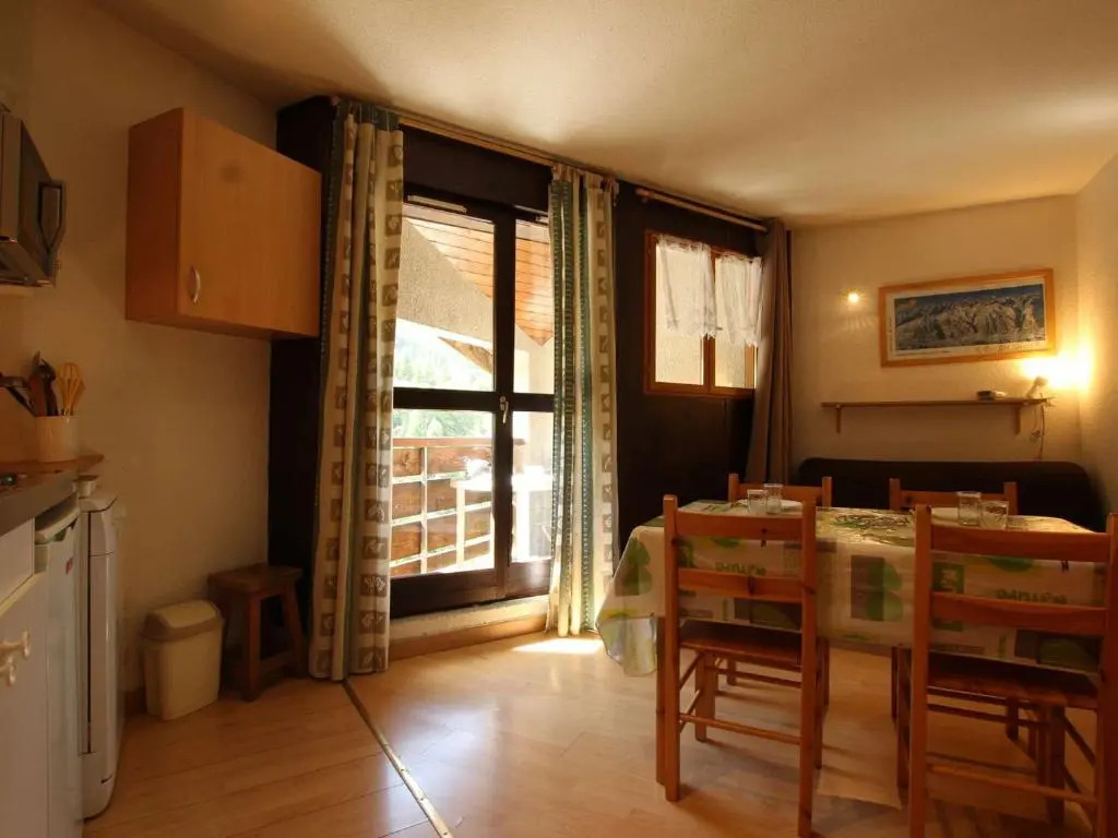 Appartement Serre Chevalier, 1 pièce, 4 personnes - FR-1-330E-51