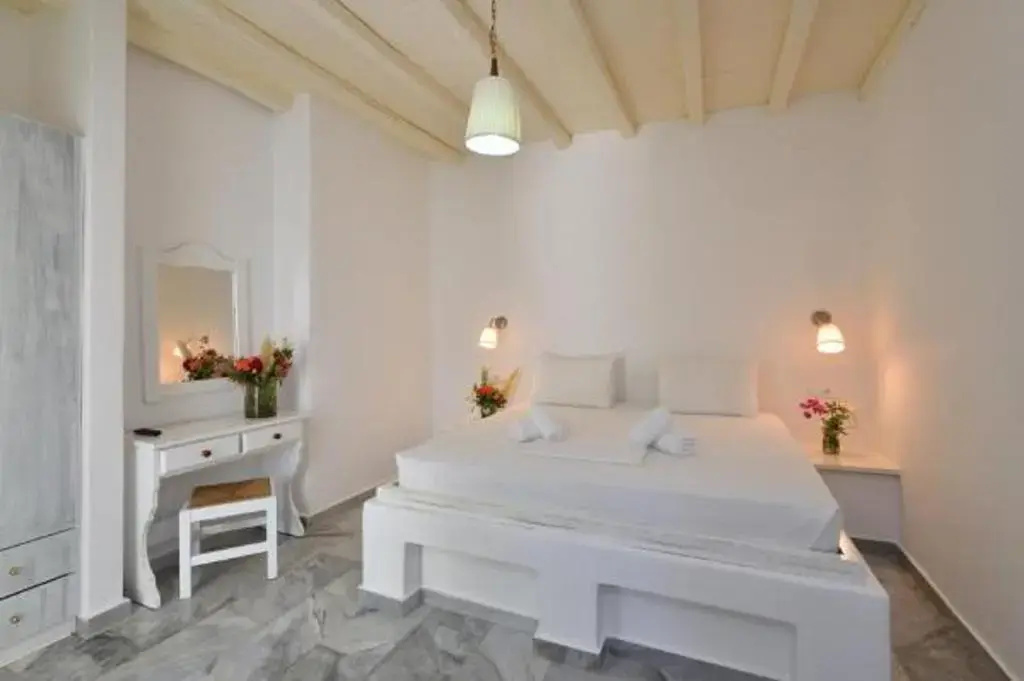 Surfing Beach Village Paros