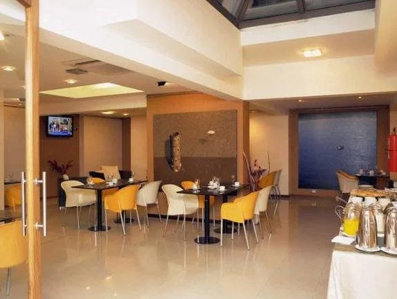 VMA Suites- Del Bono