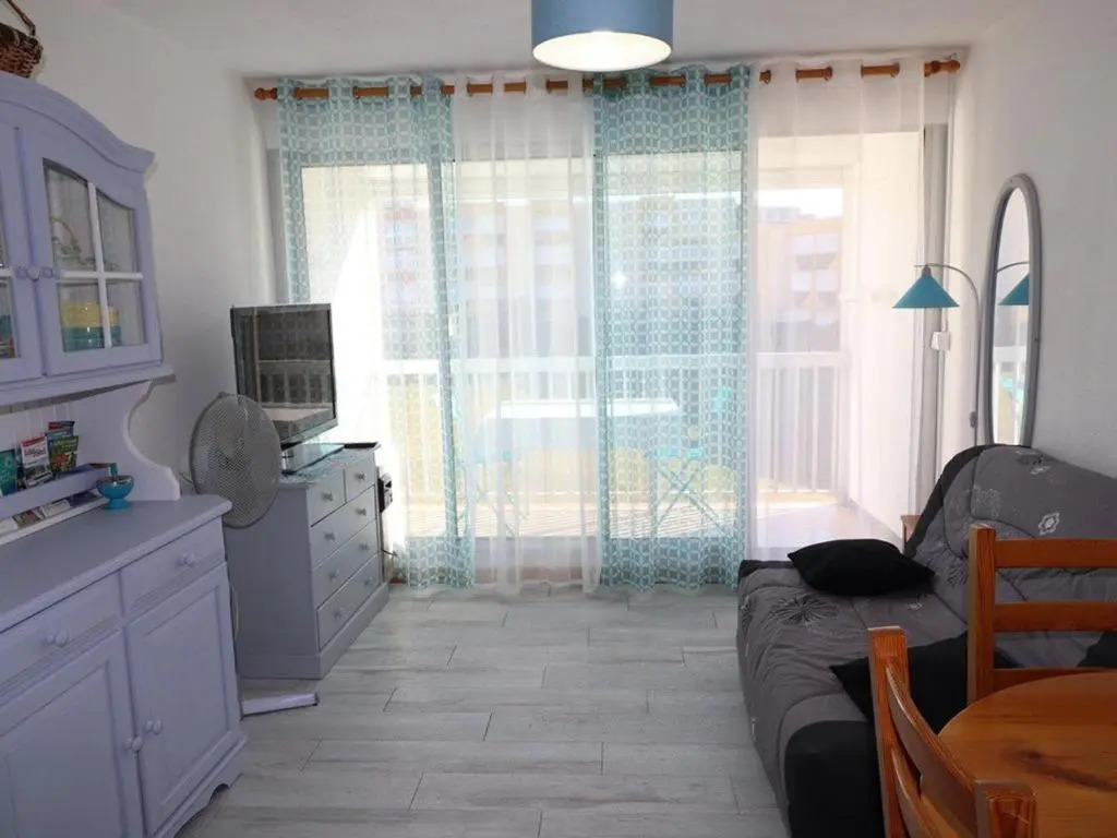 Appartement Le Grau-du-Roi, 1 pièce, 4 personnes - FR-1-307-96