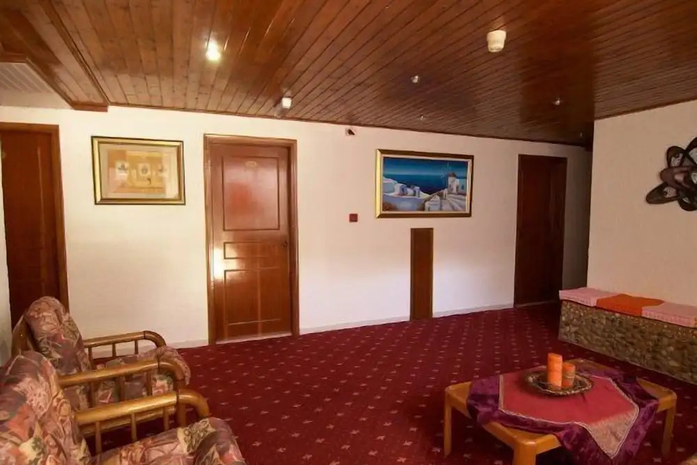 Ionikos Hotel