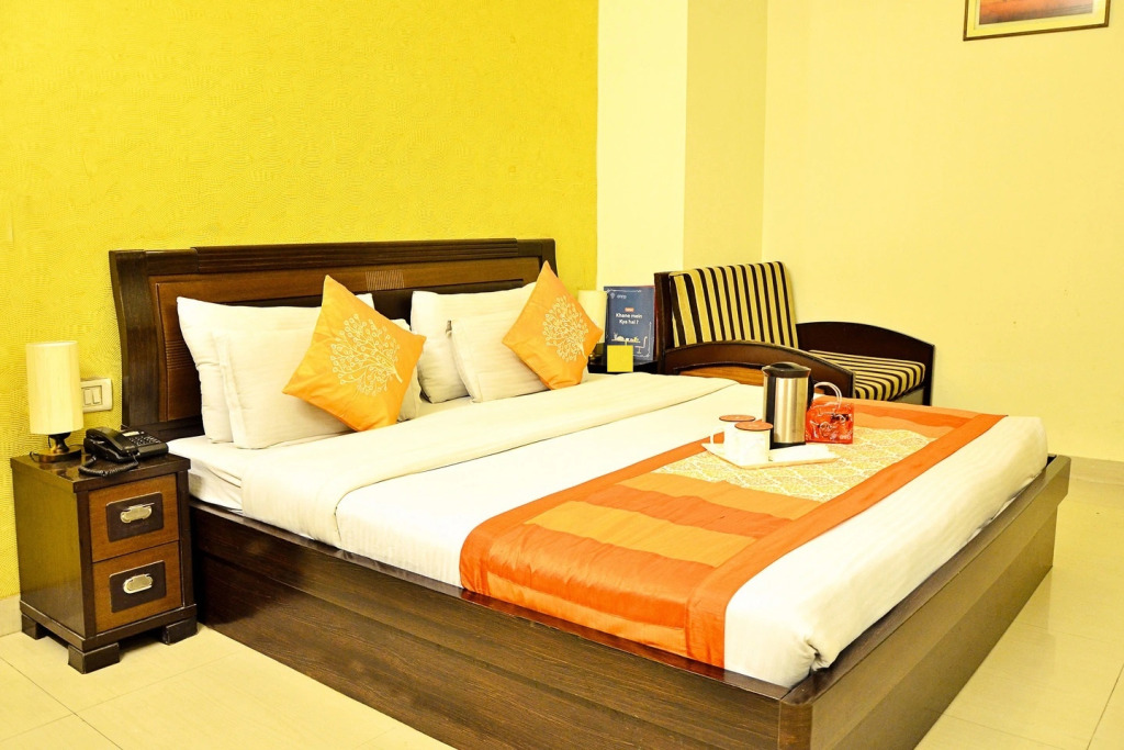 Hotel SHIMLA HERITAGE- Near B L K Hospital