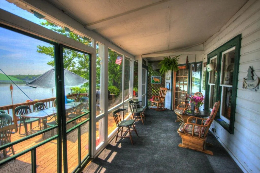 Glenmoore Lakeside Lodge