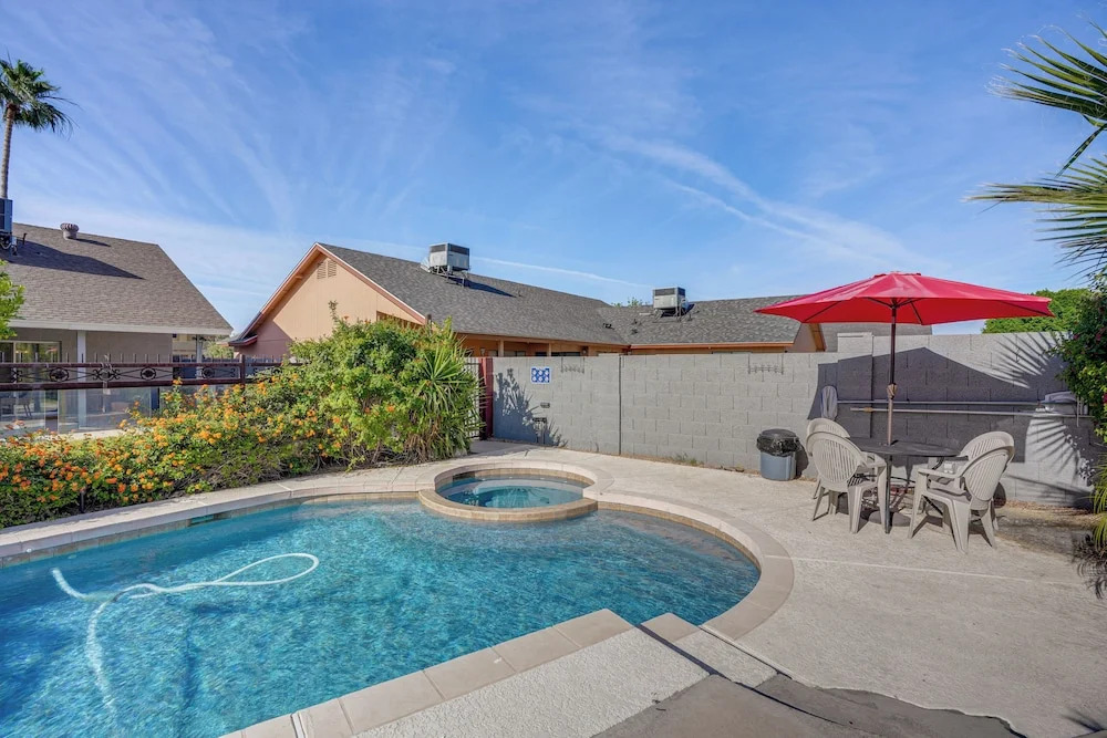 Saltwater Pool! Family Gem Near Hurricane Harbor