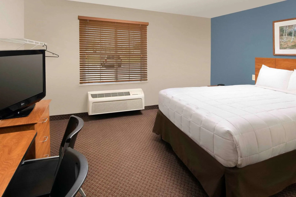 WoodSpring Suites San Antonio North Live Oak I-35