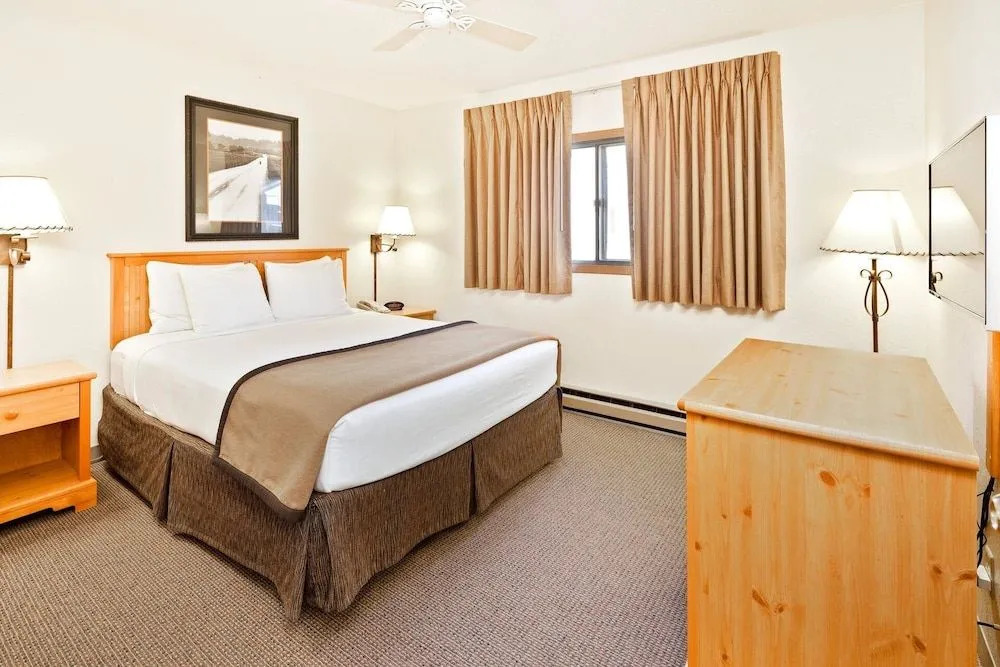 Black Hills Luxury Suites