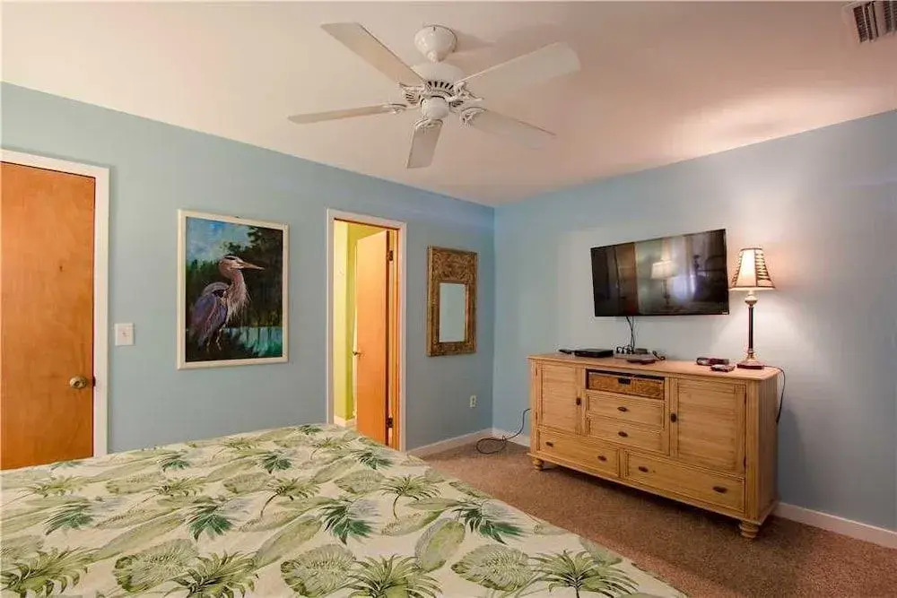 Montego - 3 Br home by RedAwning