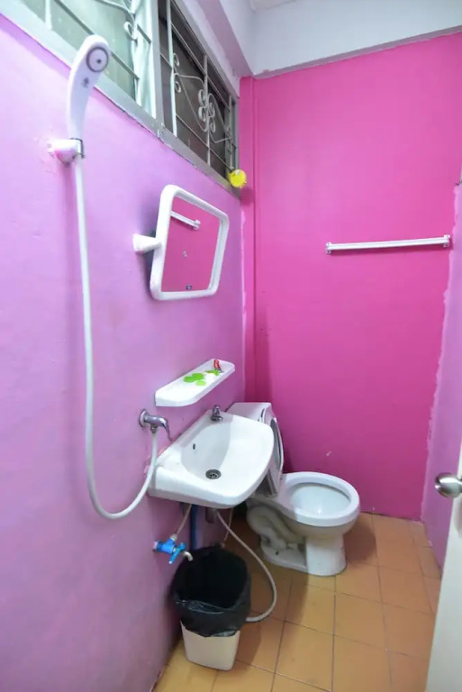 Friend House - Adults Only