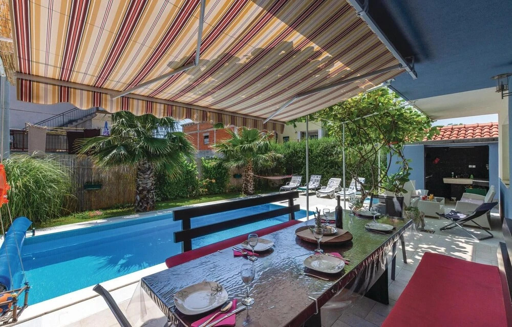 Holiday Home Kastel Luksic 12