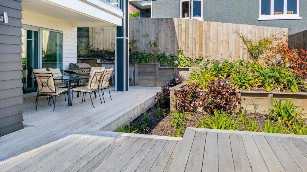 Magic on Molesworth - 2BR townhouse near CBD