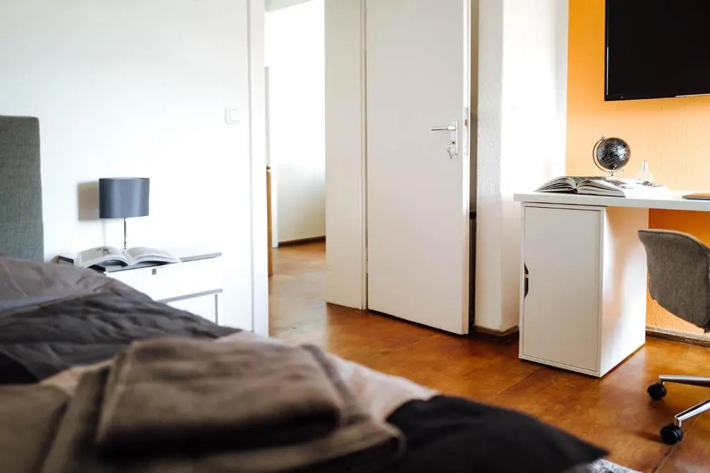 Zimmer in ruhiger Lage 150m zur TA (Nr. 5)