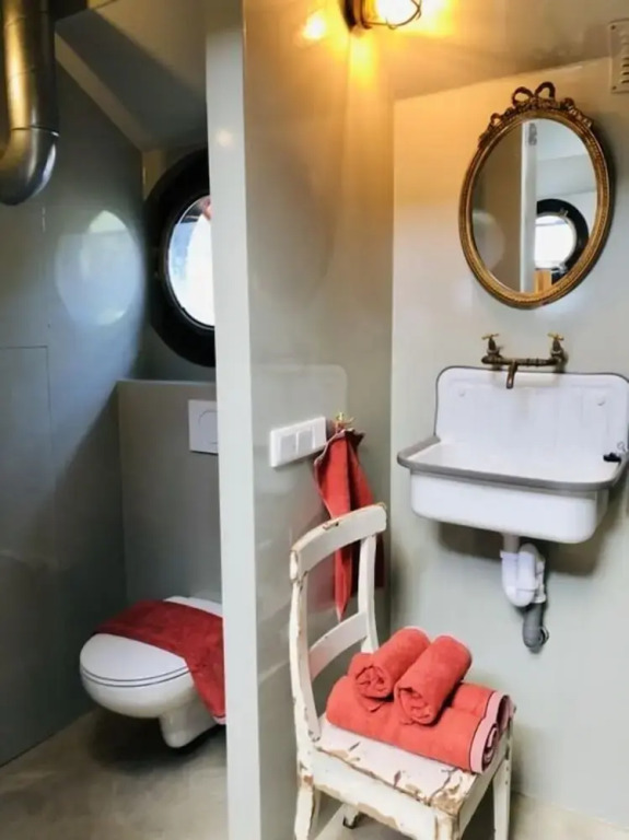 Houseboat Tante Piet