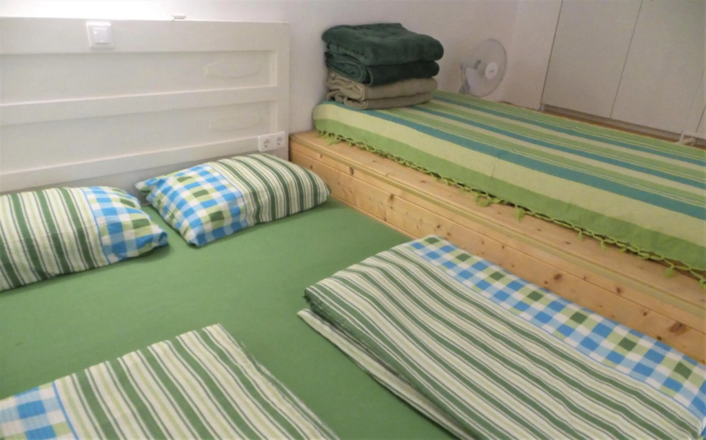 Green Pearl Apartment at St Stephen s Basilica