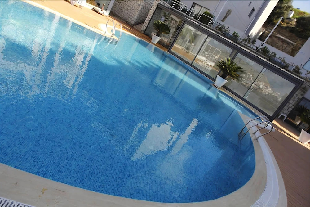Kondo Suites & Residence