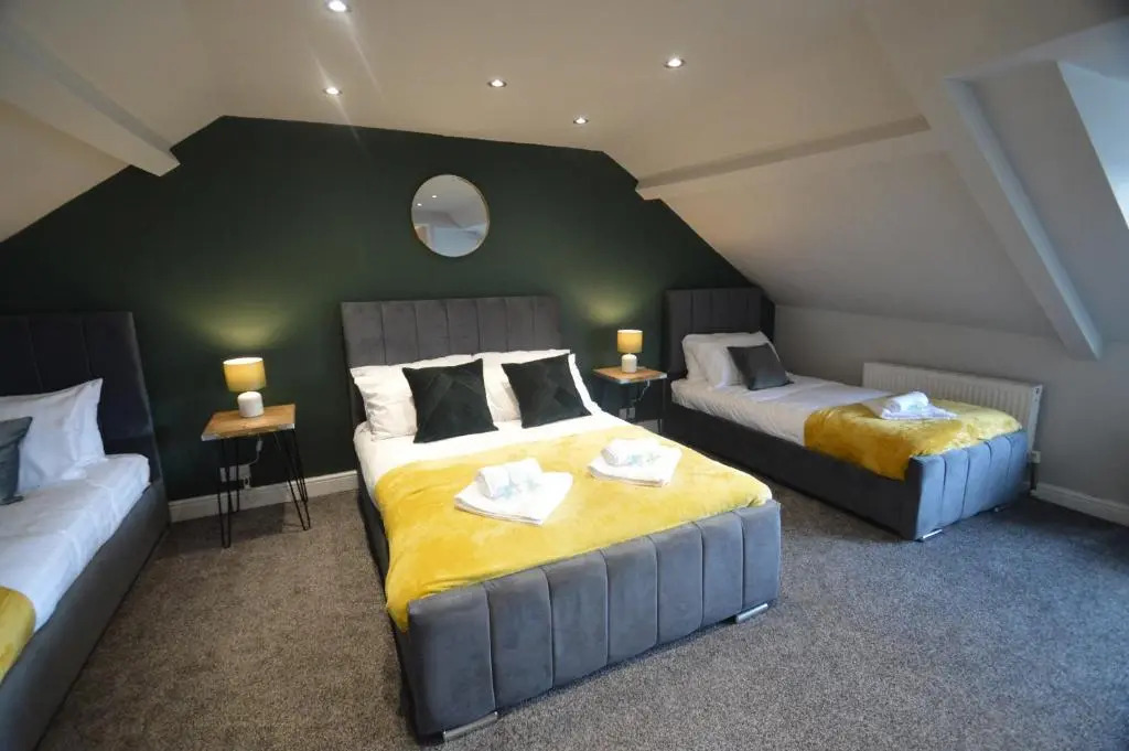 Spacious and Homely 3 Bedroom Flat - SuiteLivin