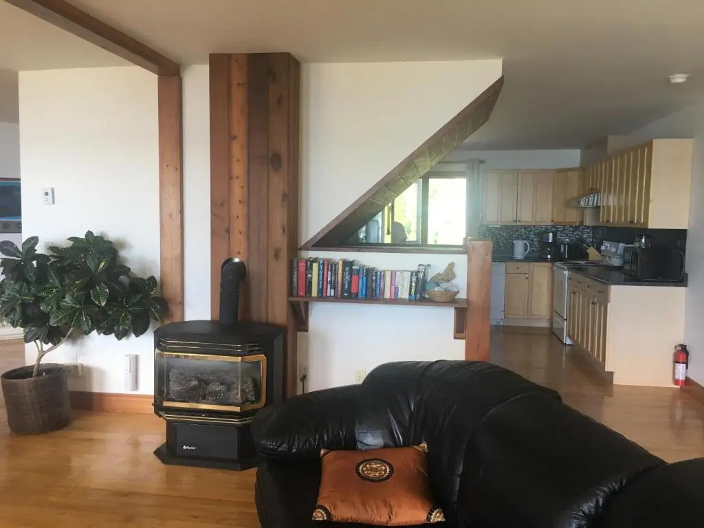 Tofino Stormbay Guest House