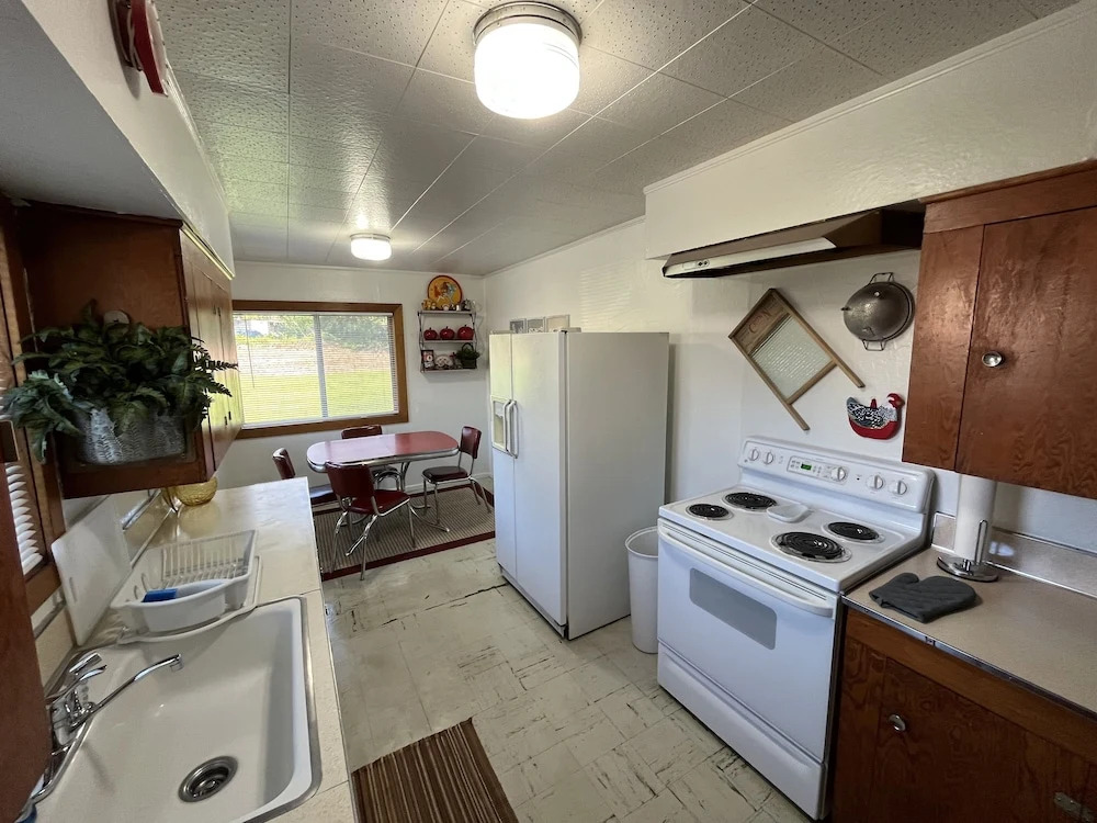 Cascade Motel