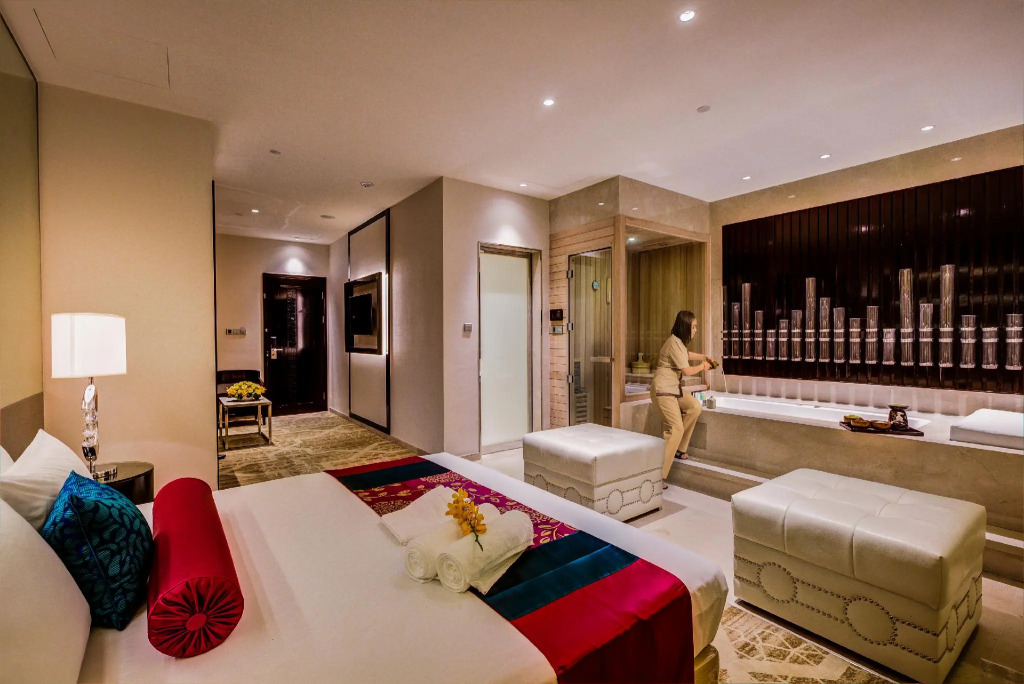 NagaWorld Hotel & Entertainment Complex