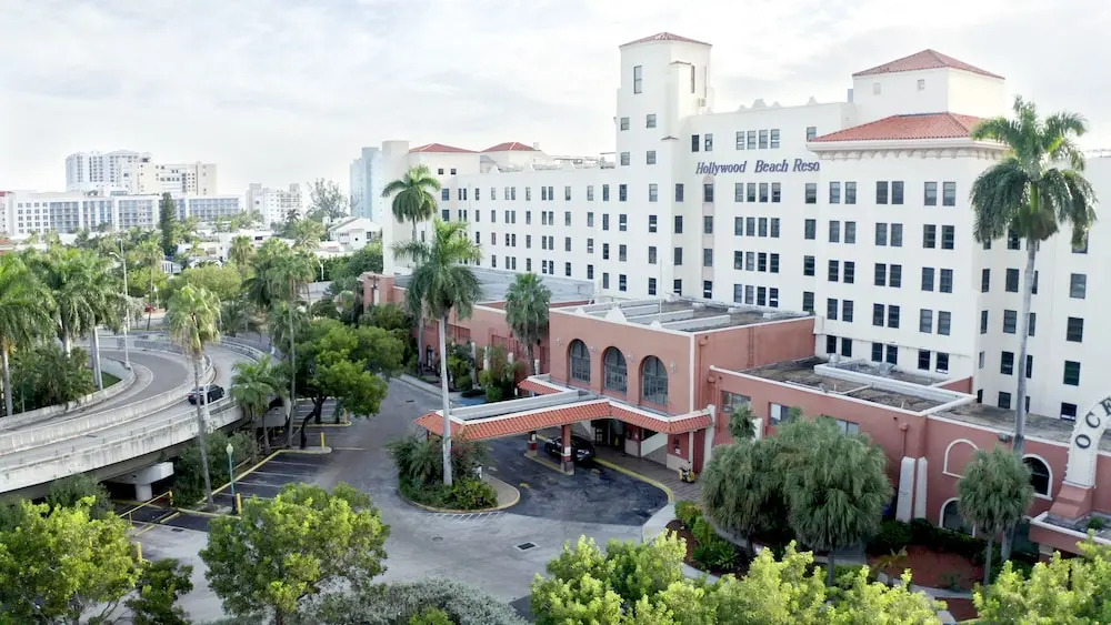 341 APT Hollywood Beach
