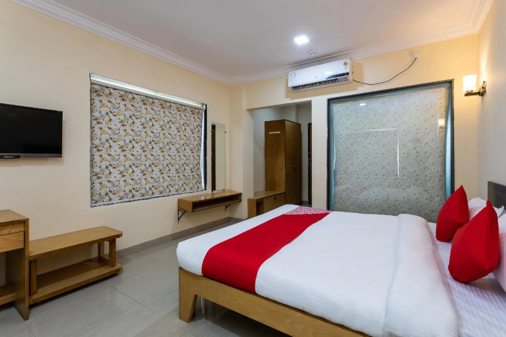 OYO 30985 Mahakaleshwar Avenue