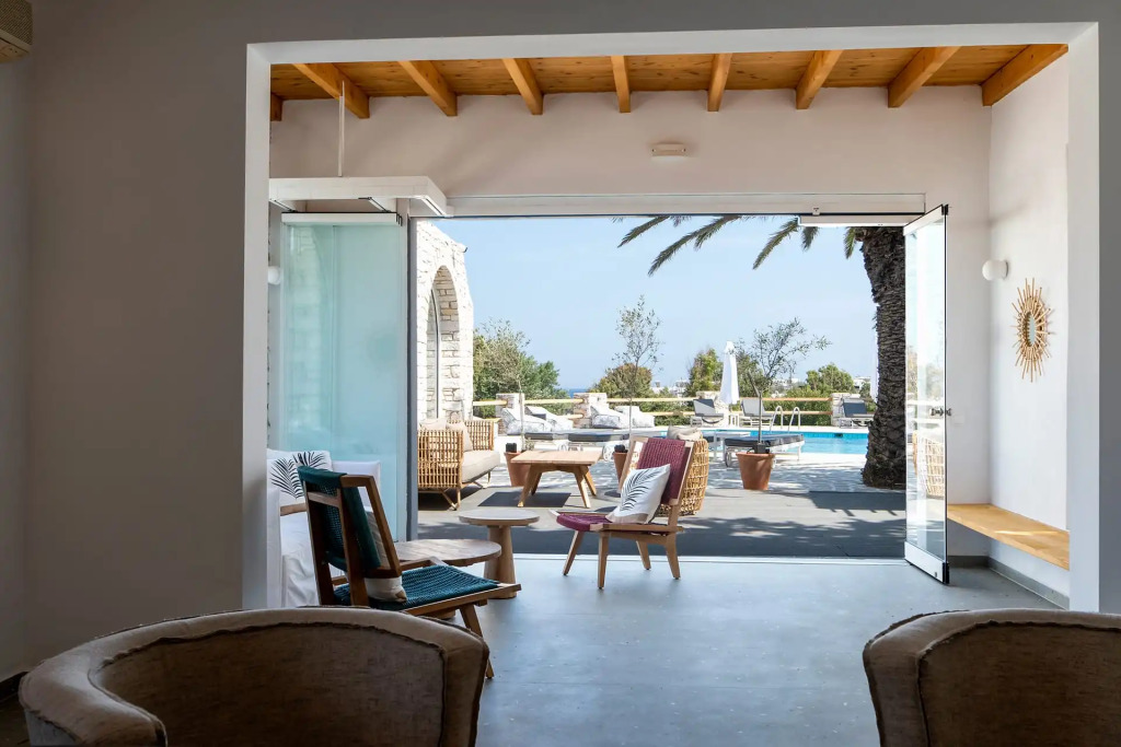 Pnoi Hotel