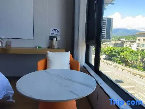 Yunzi Hotel (Dali High-speed Railway Station Erhai Park Branch)