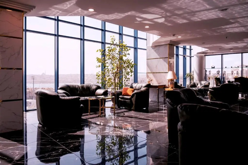 Euro Plaza Hotel