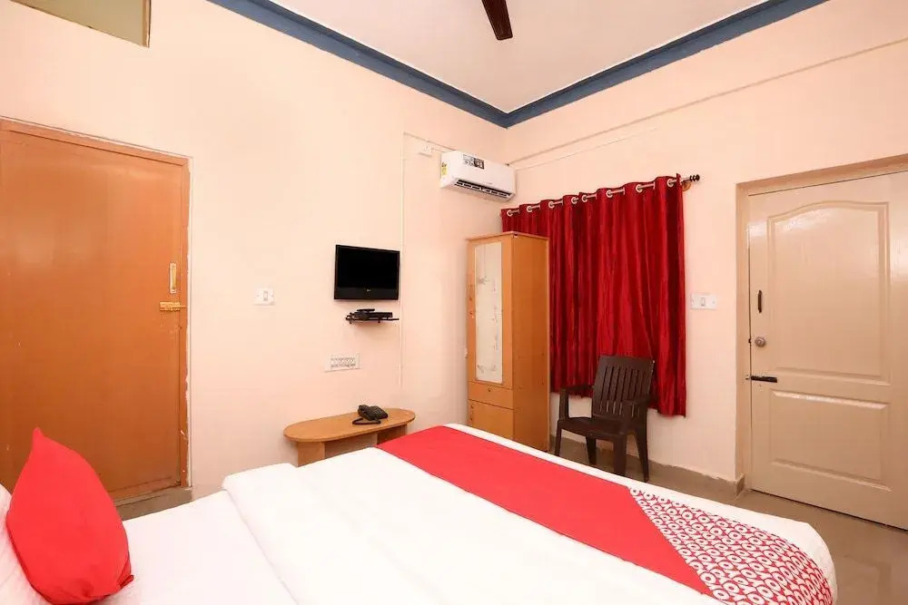 Yashas Residency By OYO Rooms