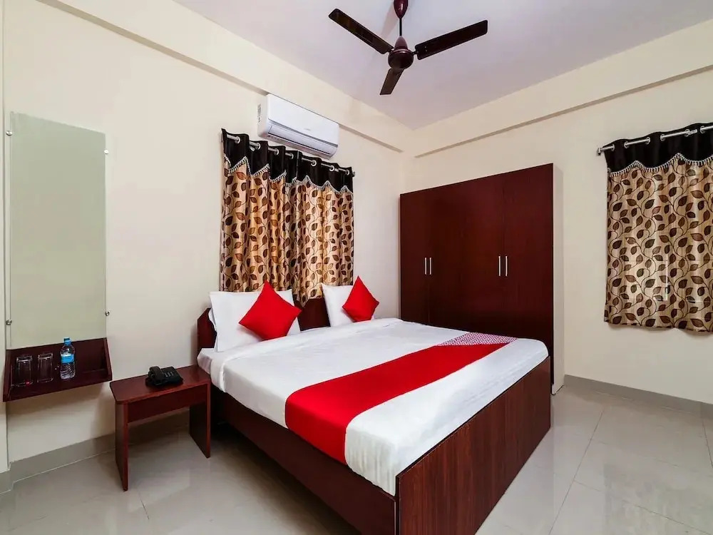 City Heart - A Comfortable Stay by OYO Rooms