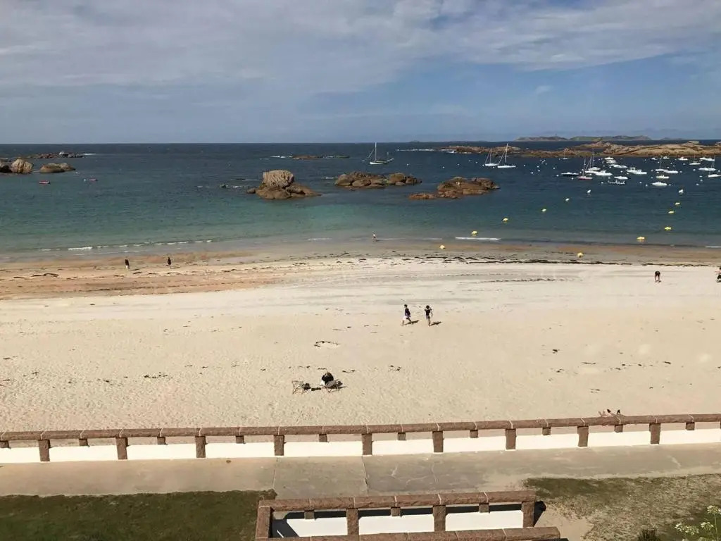 Belle maison à 600m de la plage à Trégastel - FR-1-368-195