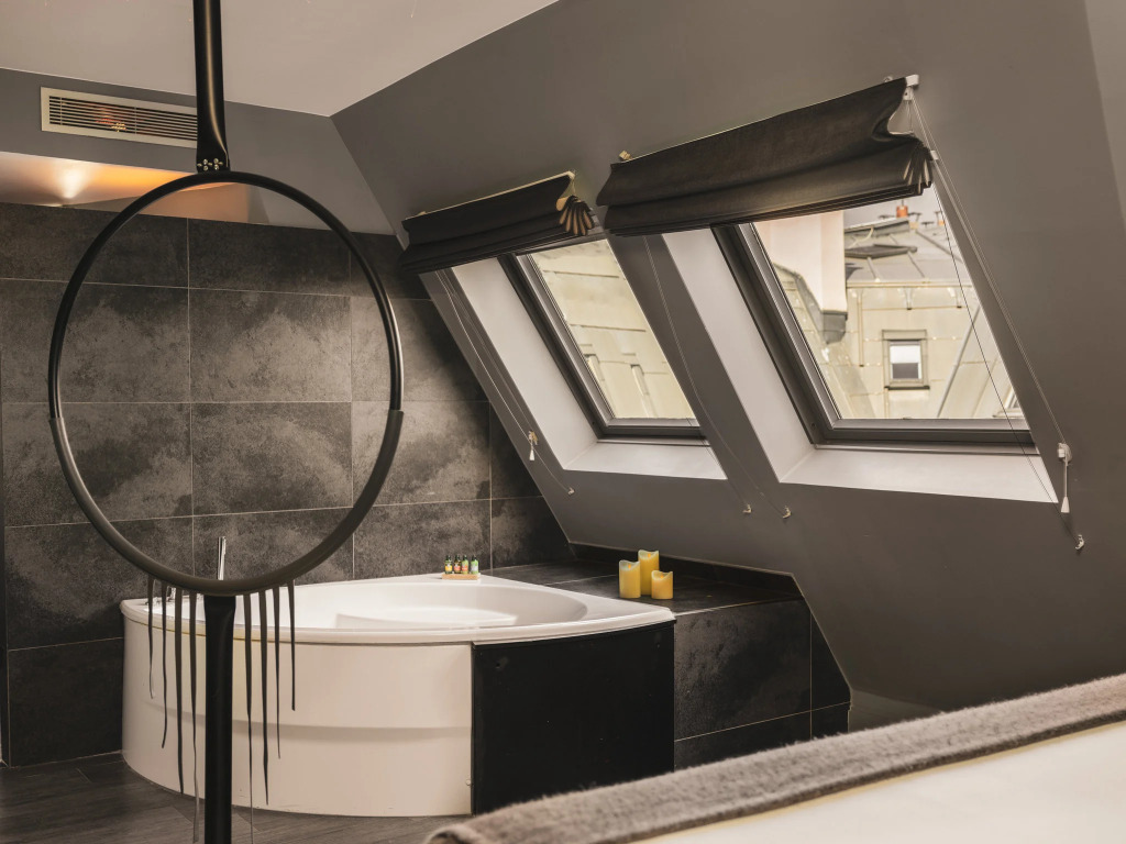 Legend Hôtel Paris