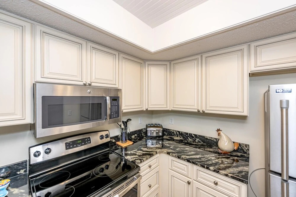 Seawinds 79 - Renovated 2 Bedroom Flat Upstairs Unit Lovely Lagoon View