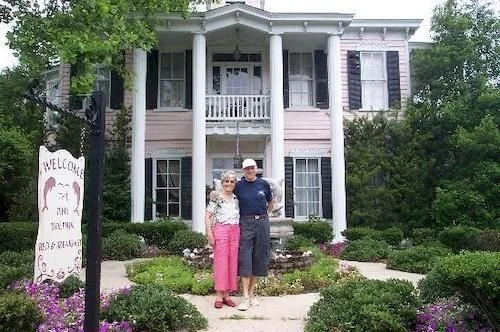 The Pink Dolphin Bed and Breakfast