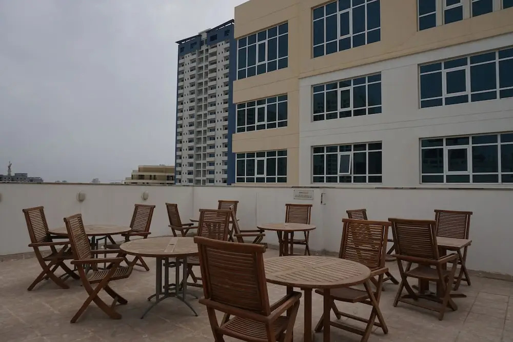 E5 Apartments