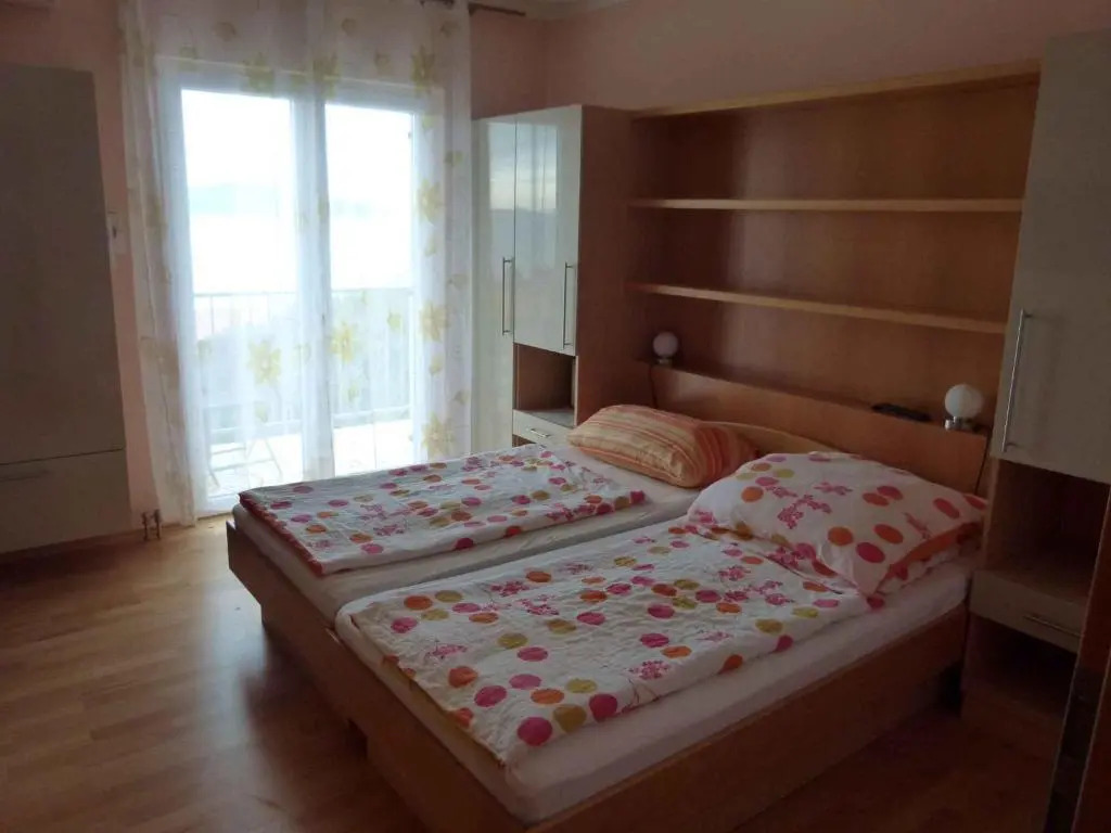 Apartments in Novi Vinodolski 42645