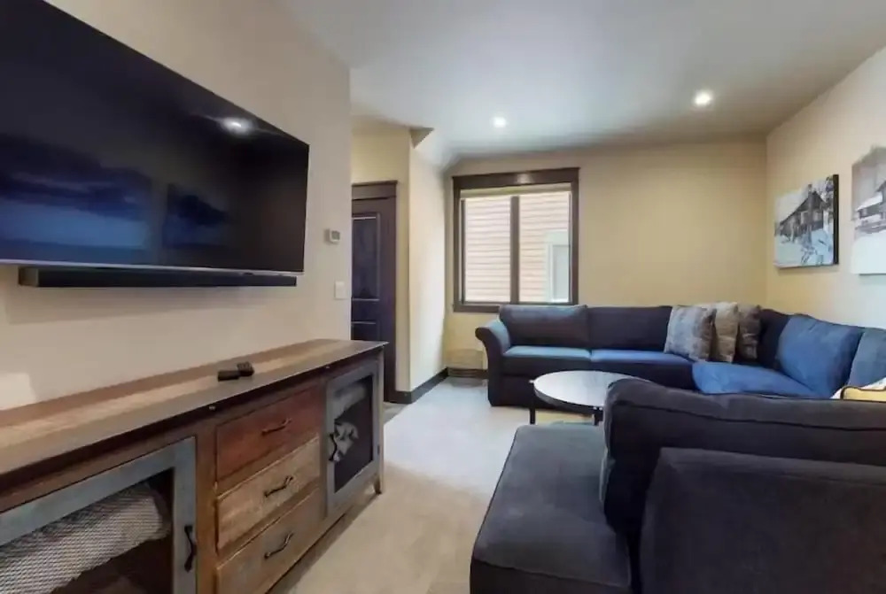 River Run Townhomes - 3 Bedroom - Walk to Slopes!