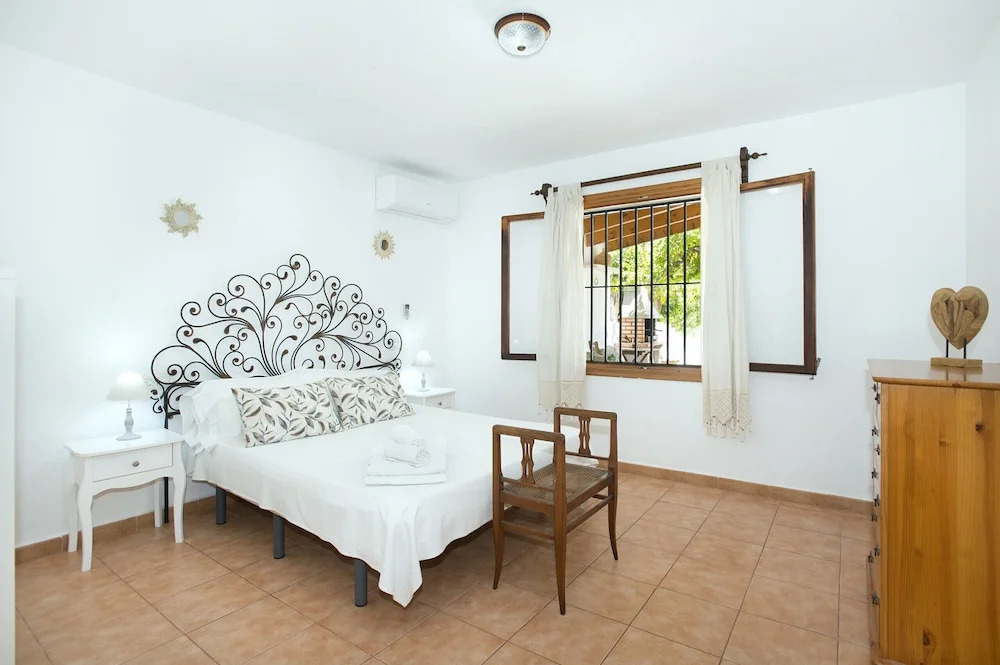 Owl Booking Villa Bocoris - 15 Min Walk to the Beach