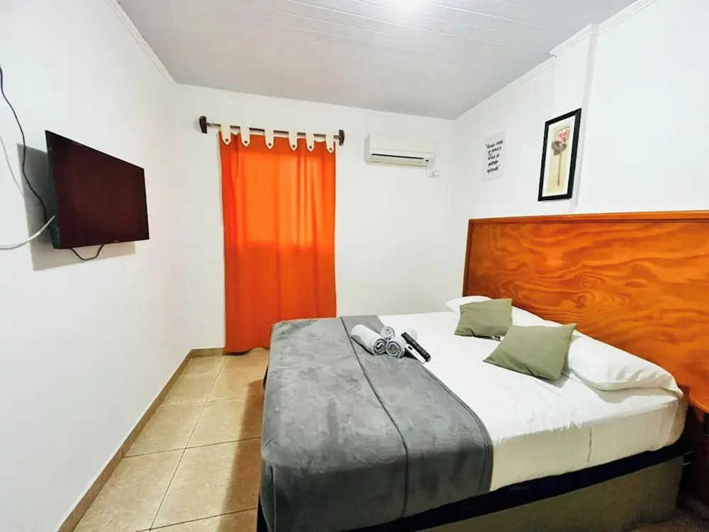 Hiraya Apart Hotel