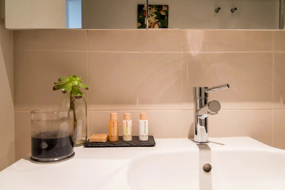 Modern 1 Bedroom Apartment in Richmond