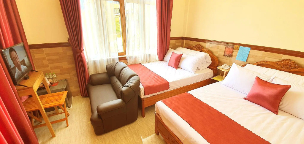Capital O 1198 Dinh Loan Hotel