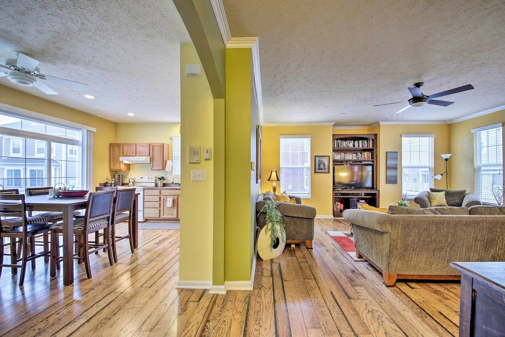 Arts & Design District Condo: Steps to Monon Trail