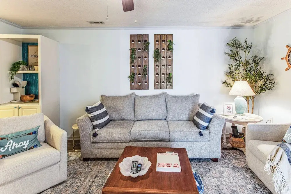 Golf Cart & Pool Access! Condo in Myrtle Beach
