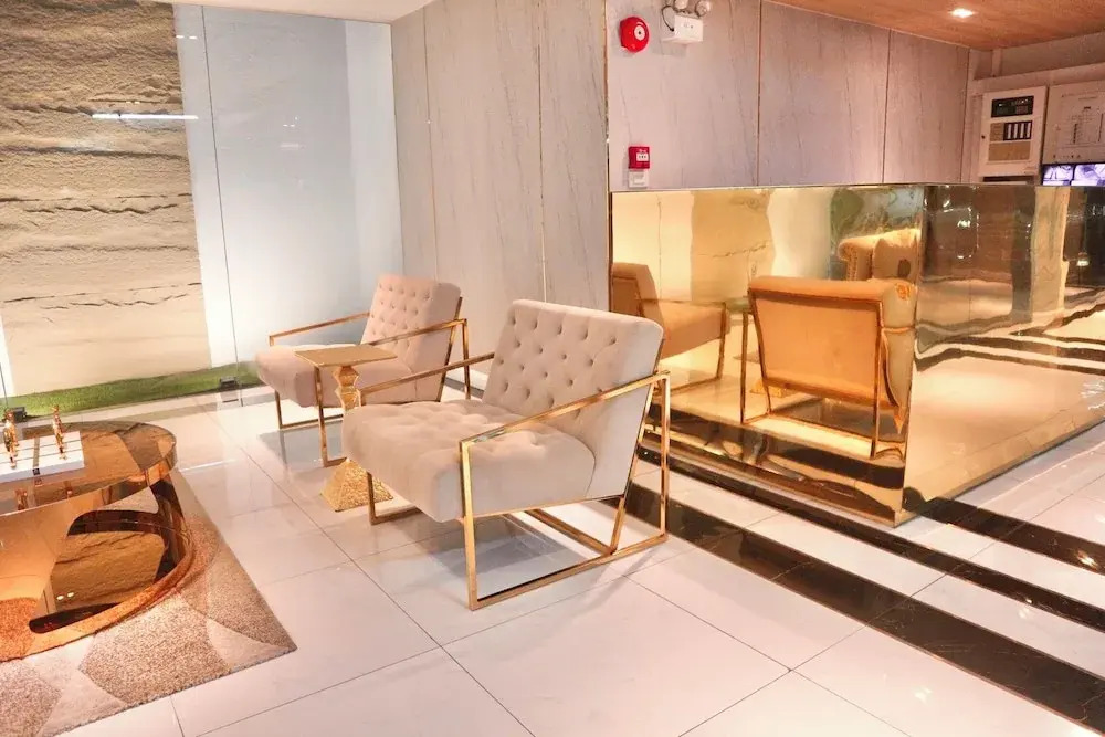 Icon Narindra Suites Hotel