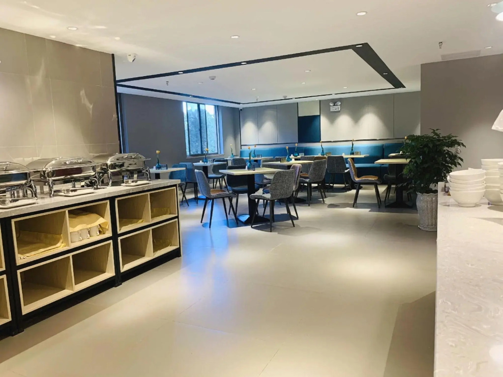 Homeinn Selected Hotel (Kunming Dianchi Road)