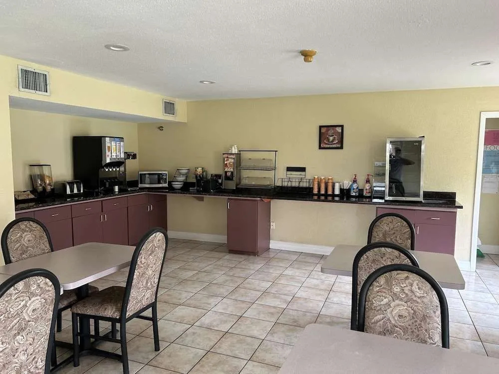 Comfort Inn Brookhollow