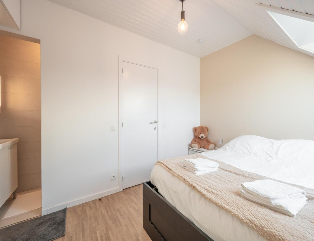 3-bedroom Sunny Apartment in Knokke